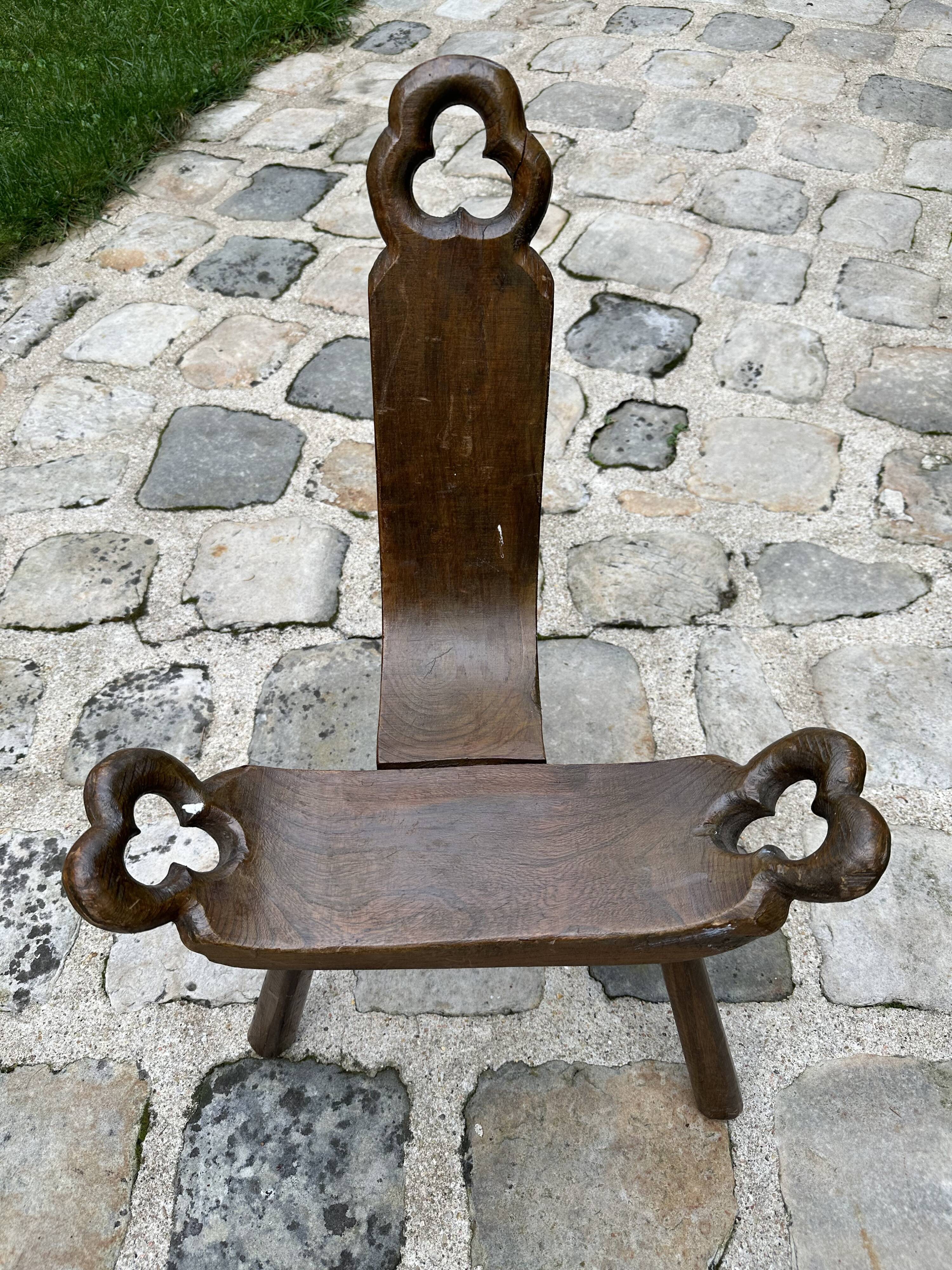 Brutalist tripod chair - Mountain chair