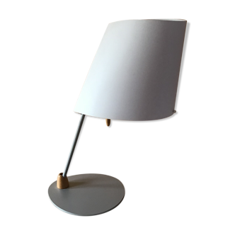 Manade desk lamp