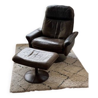 Fauteuil en cuir + repose-pieds De Sede