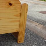 Pine bed