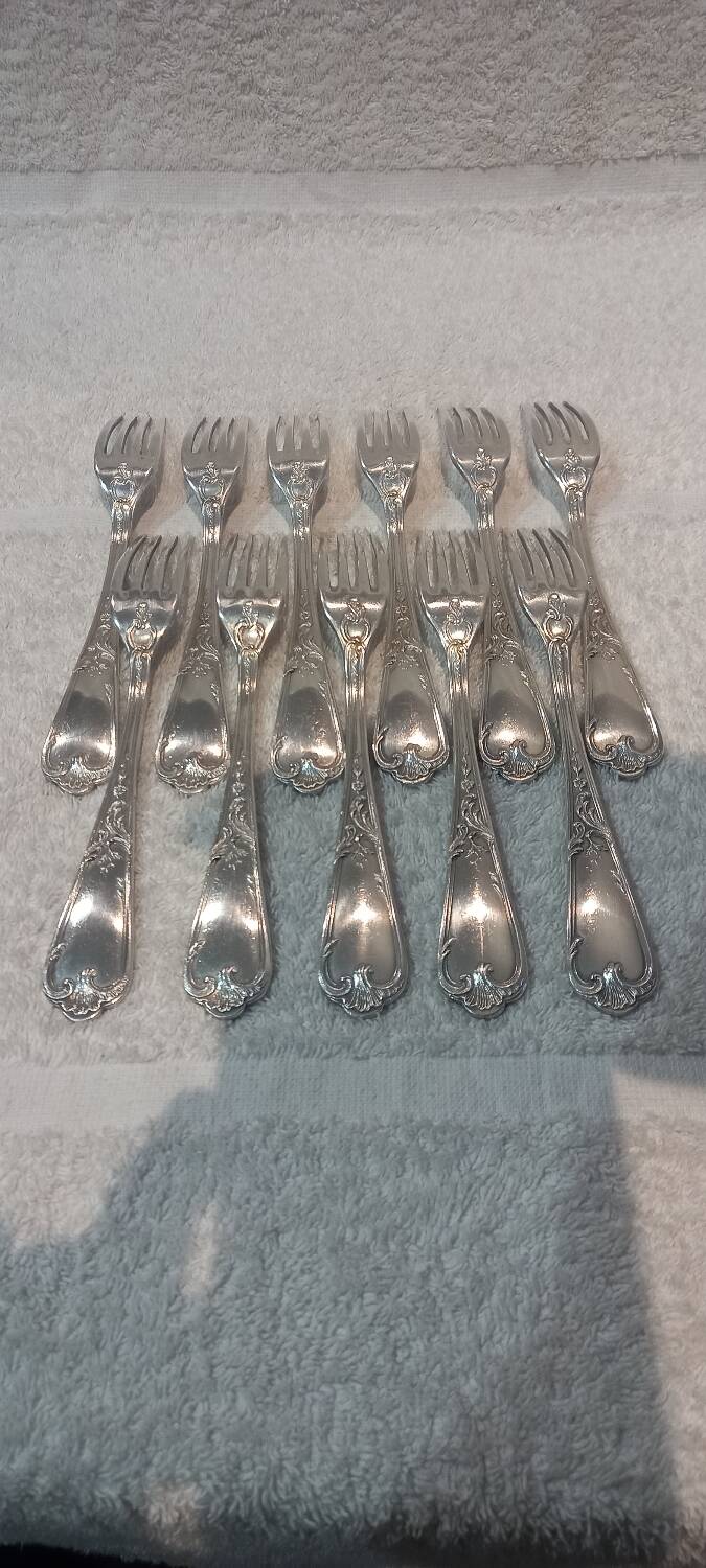 11 silver plated dessert forks, Ercuis LXV 29, 18.9cm