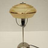 Lampe de table originale  sur pied inox & globe givré art déco jaune et or