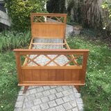 Bed with braces and feet compas vintage