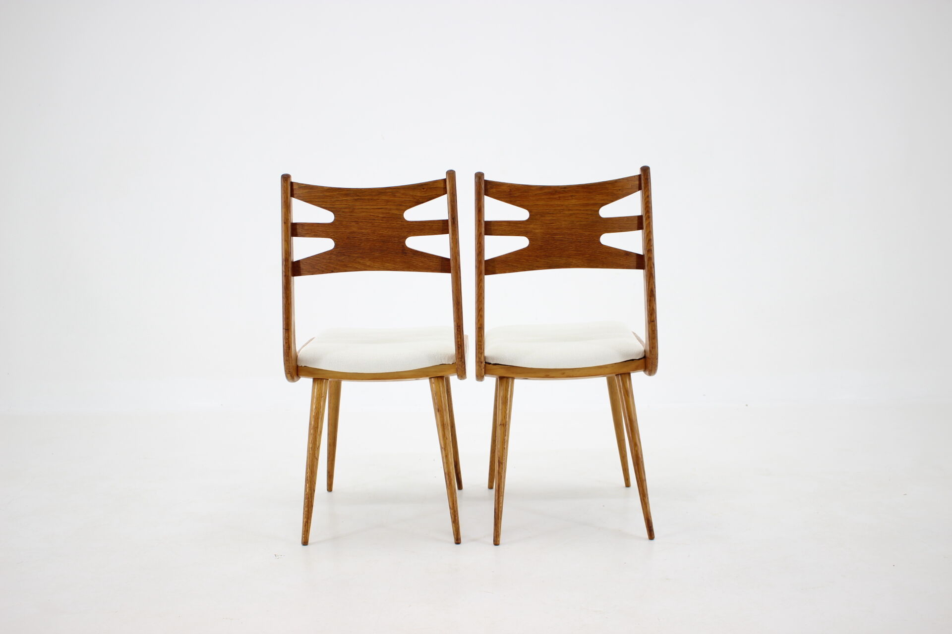 Ensemble des années 1960 de six chaises de salle à manger en chêne rare, Tchécoslovaquie