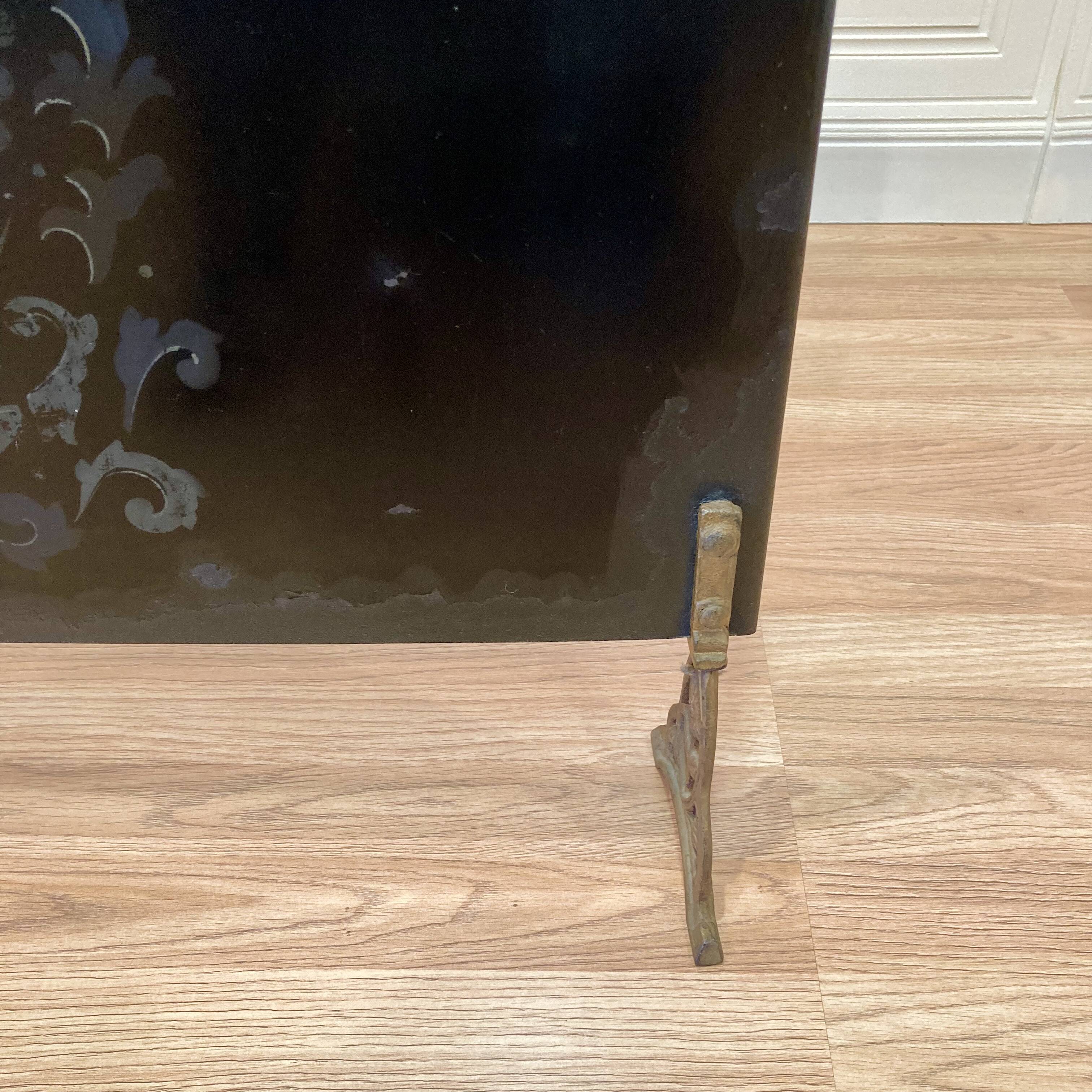 ANTIQUE METAL CHIMNEY FIREPLACE SCREEN.