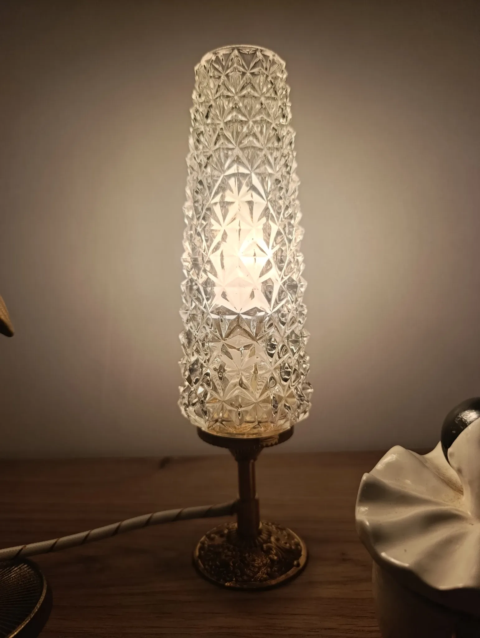 Retro chic art deco lamp, diamond tip & gilded brass