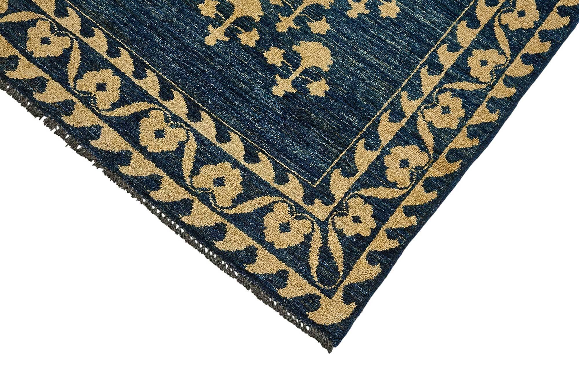 Turkish Handknotted Wool Oushak Rug 253 cm x 344 cm