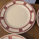 Huit assiettes plates Badonviller