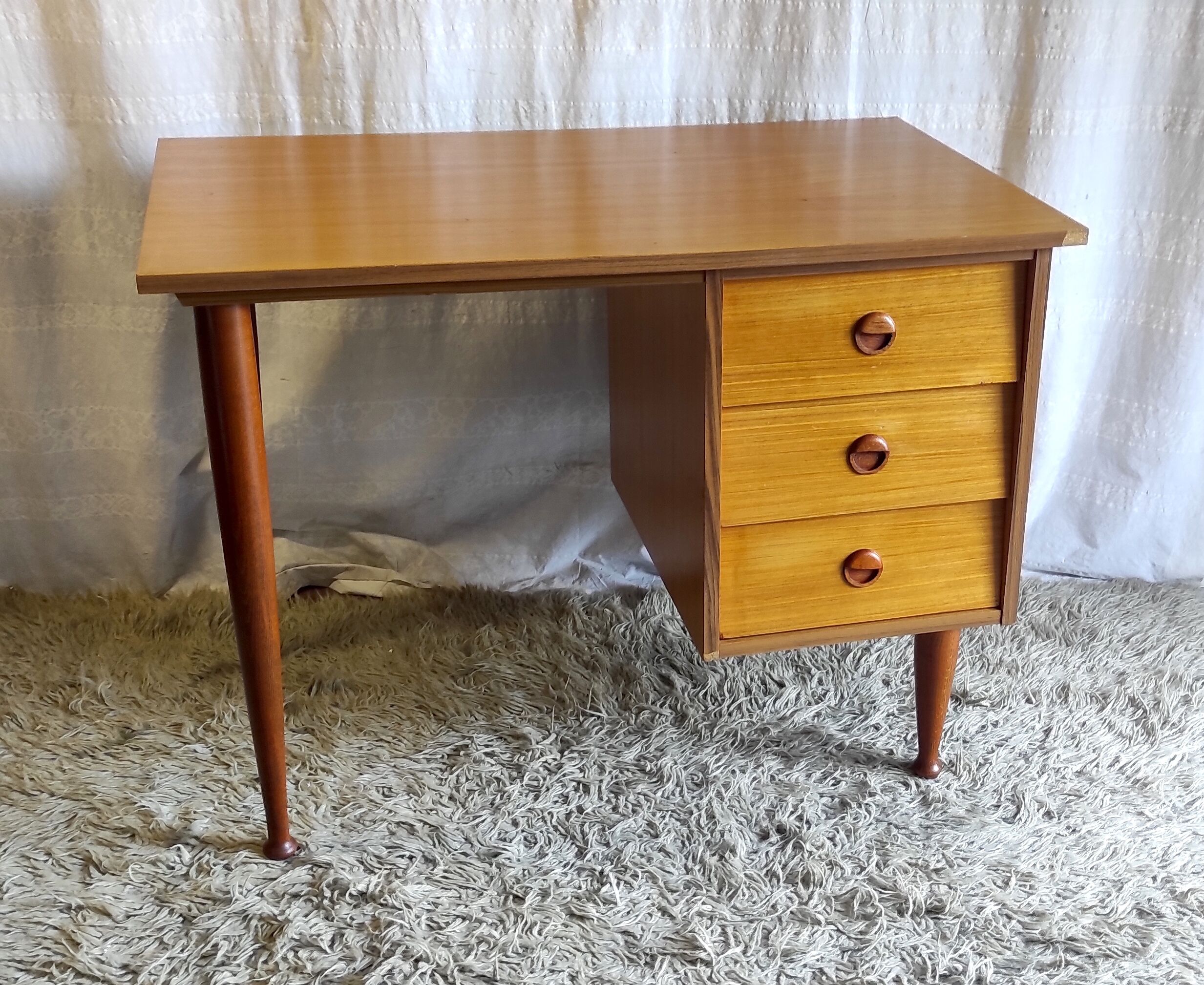 Scandinavian style desk in blond teak – 60s/70s