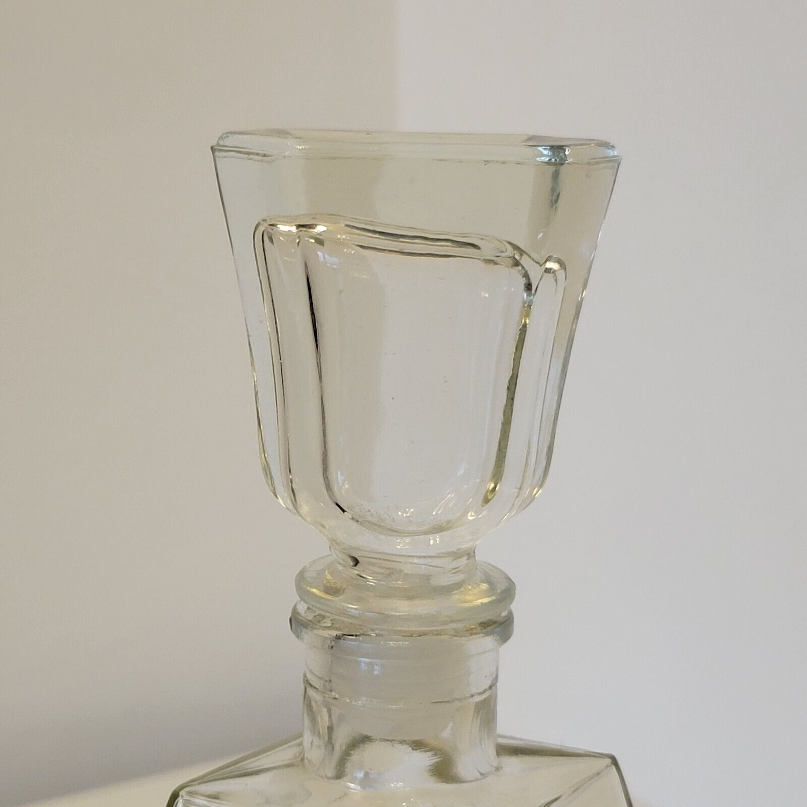 Art Deco geometric glass whisky decanter 550 ml