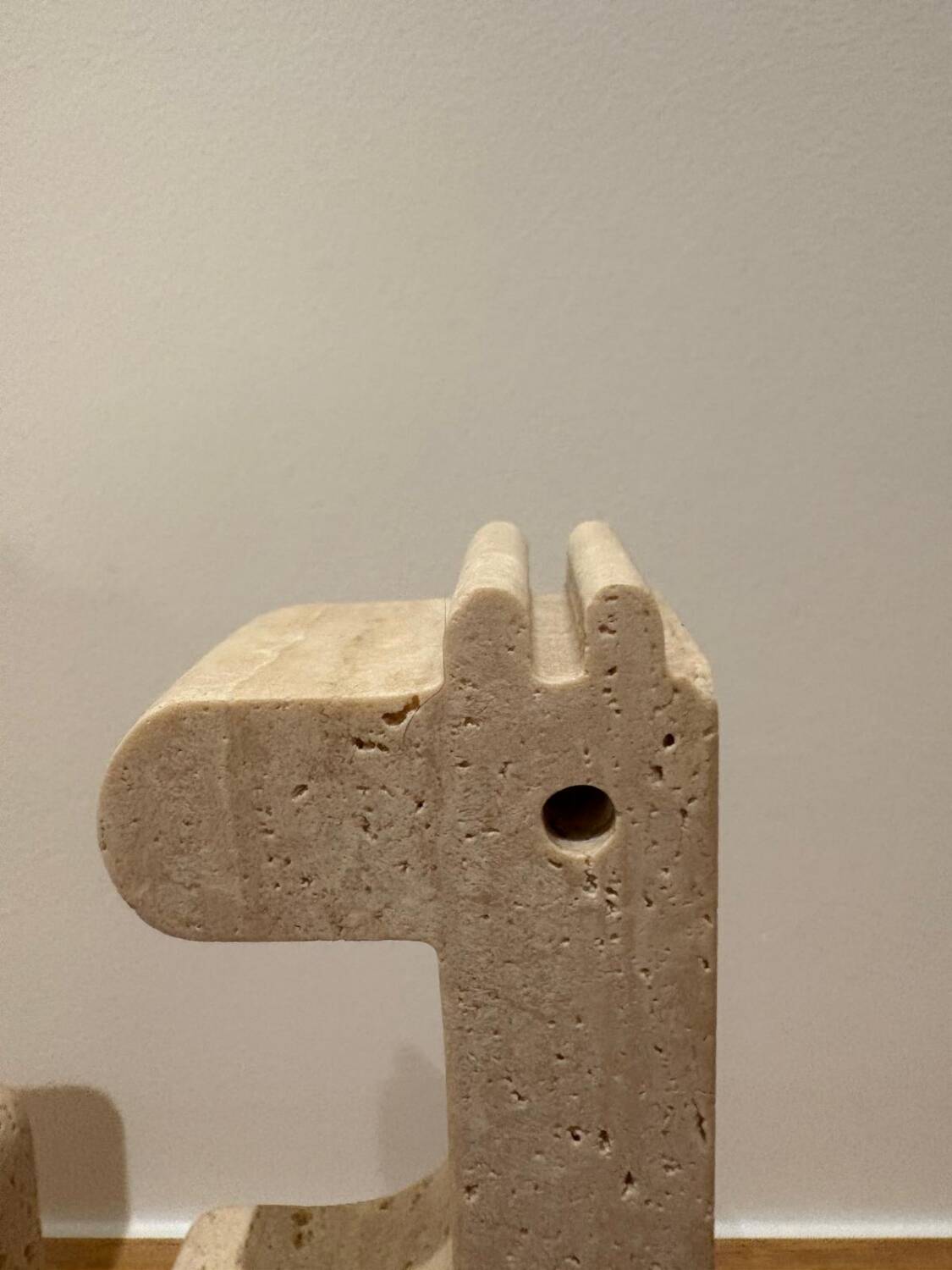 Pair of travertine giraffes, Fratelli Mannelli, Italy, 1970s