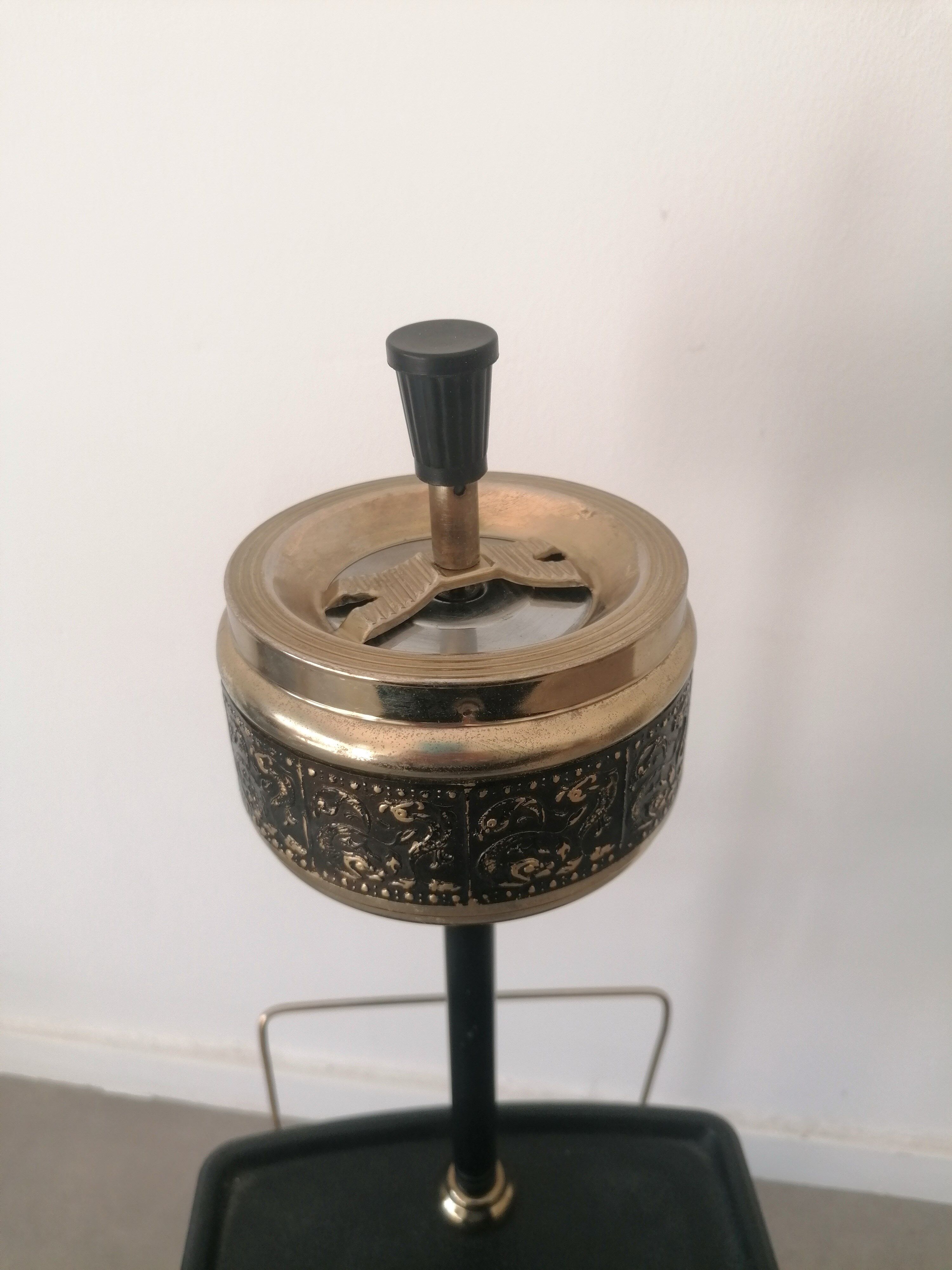 Old standing ashtray 50