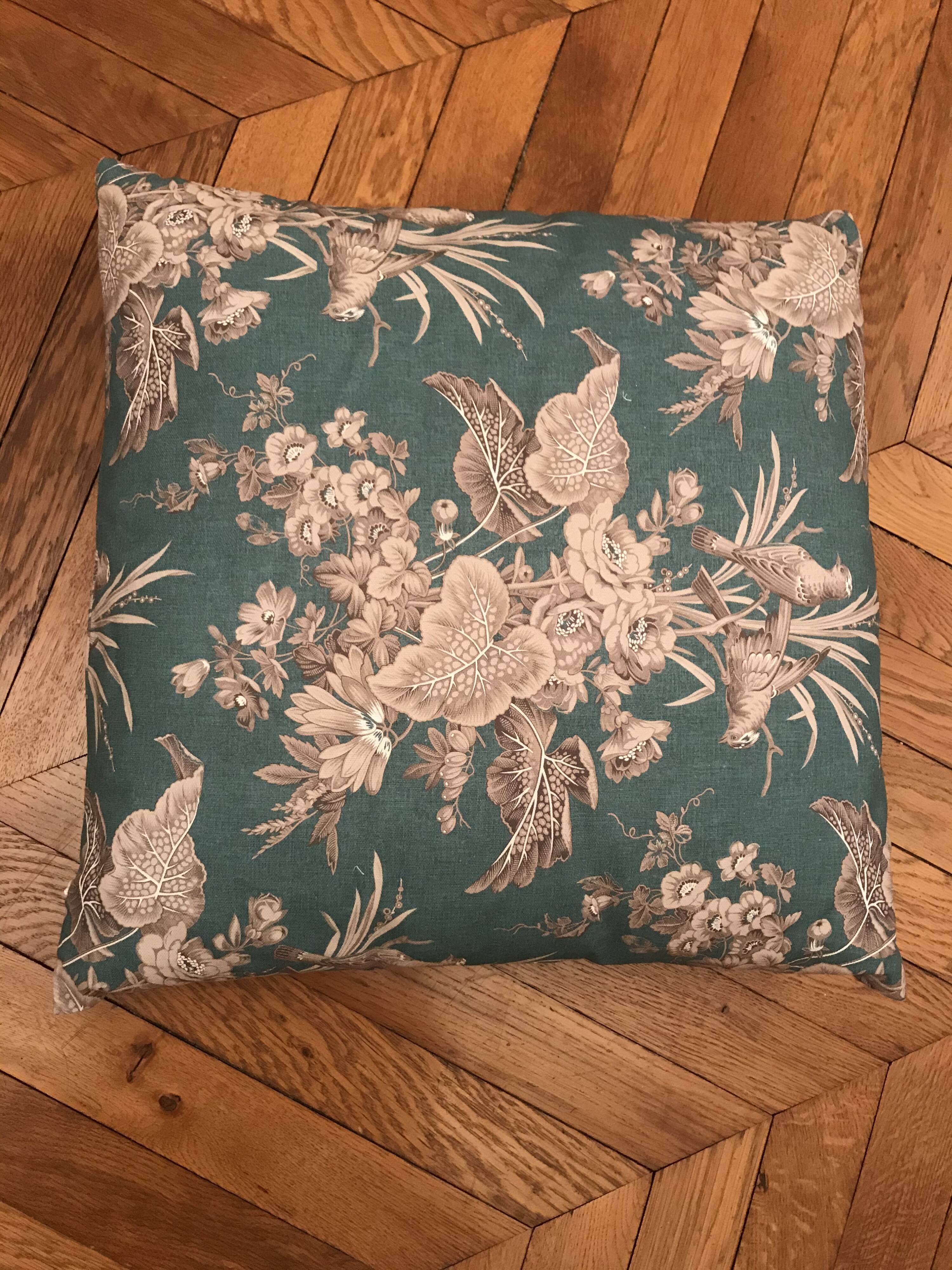 Blue "Indian" square cushion