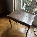 Middle table