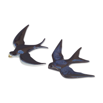 Two ceramic wall swallows
