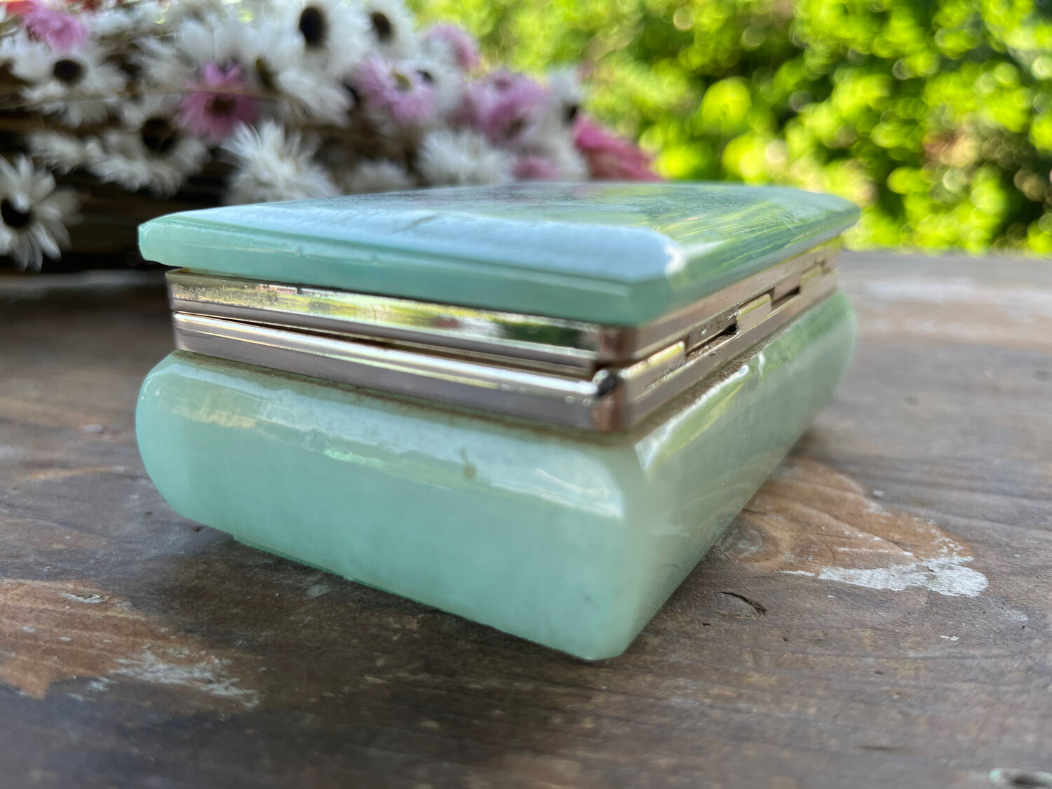 Rectangular hard stone box