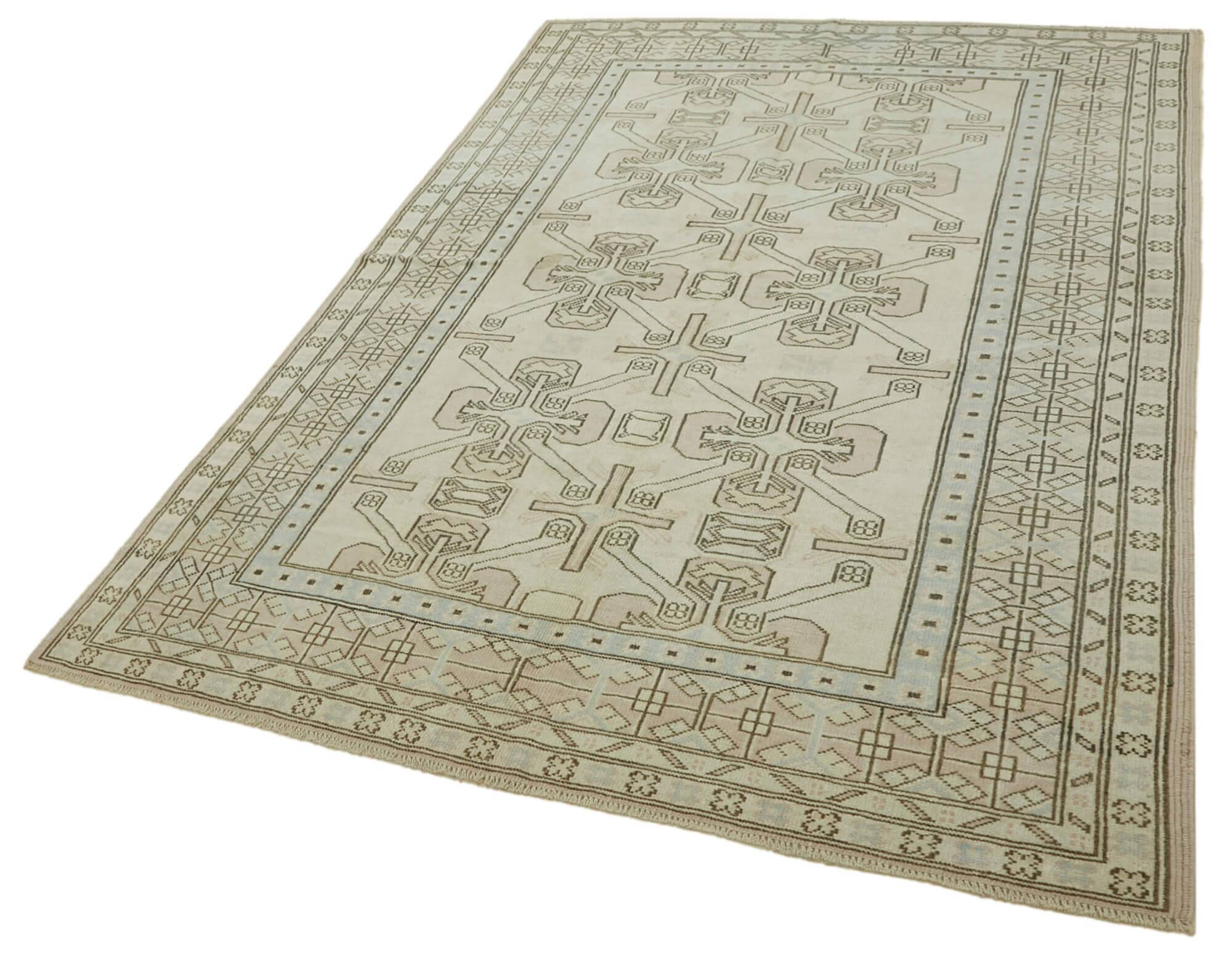 Turkish Vintage Anatolian Rug 175 cm x 254 cm