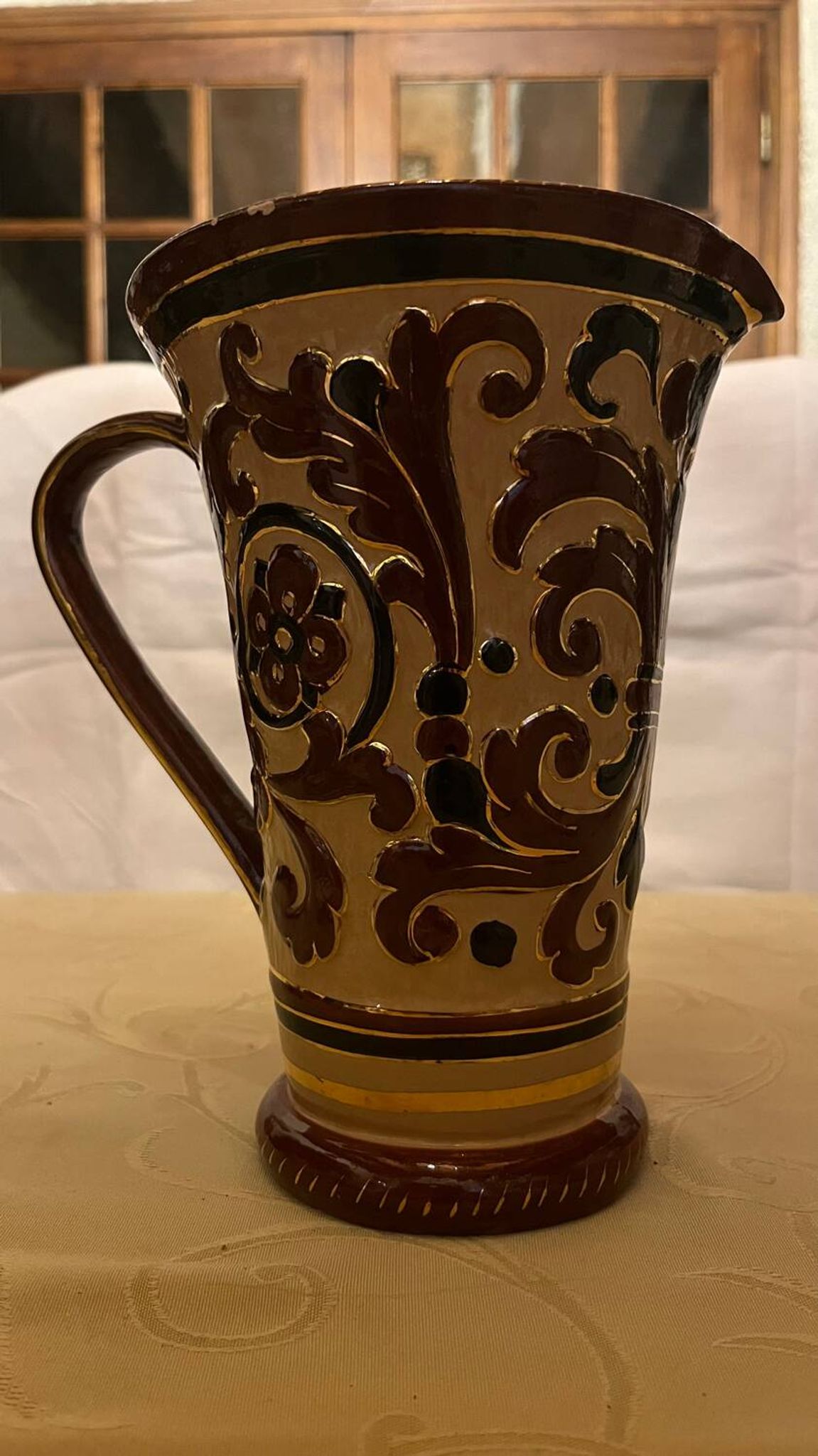 Vintage Deruta sign vase