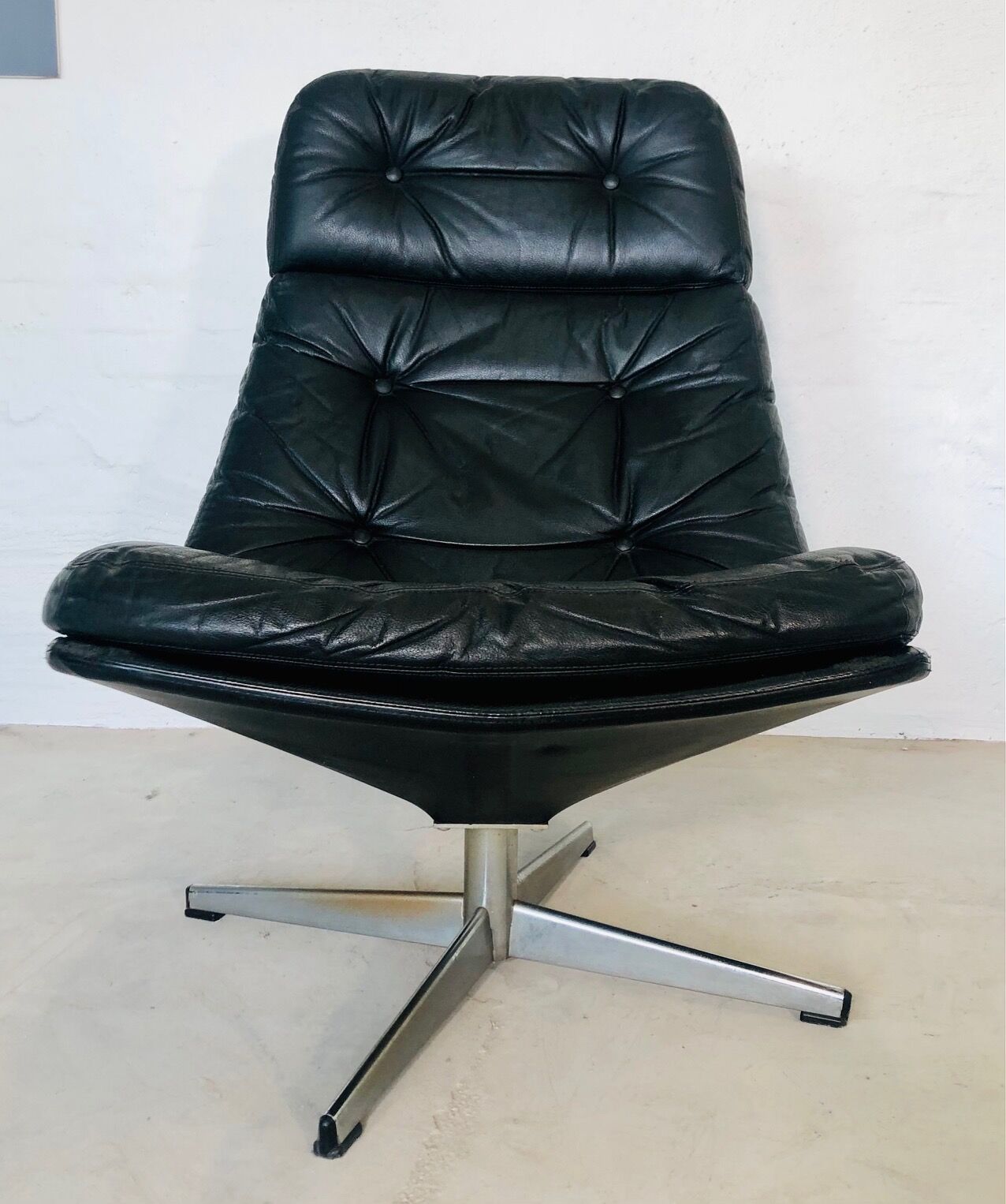 Vintage armchair 1960