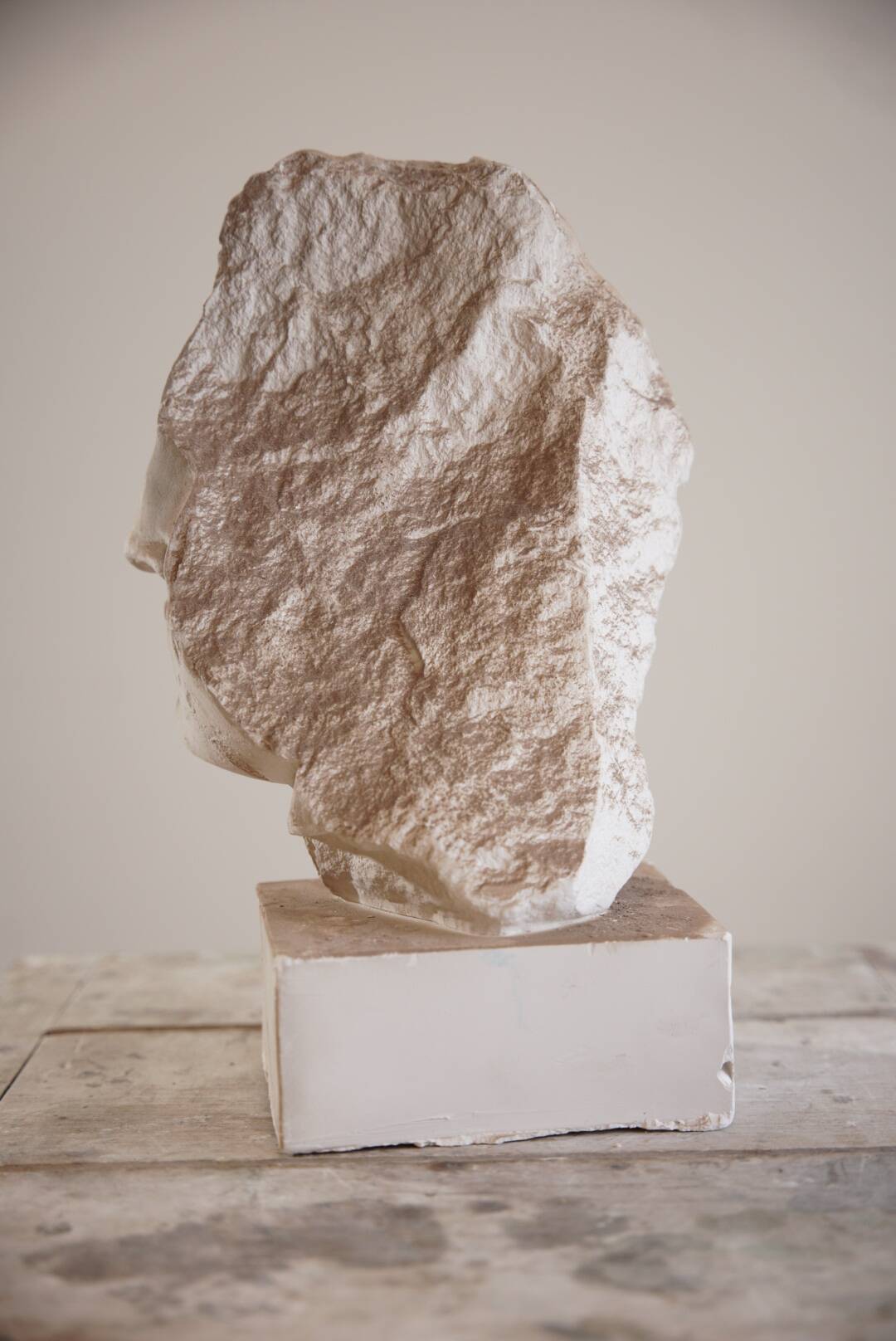 Tête de femme antique en plâtre