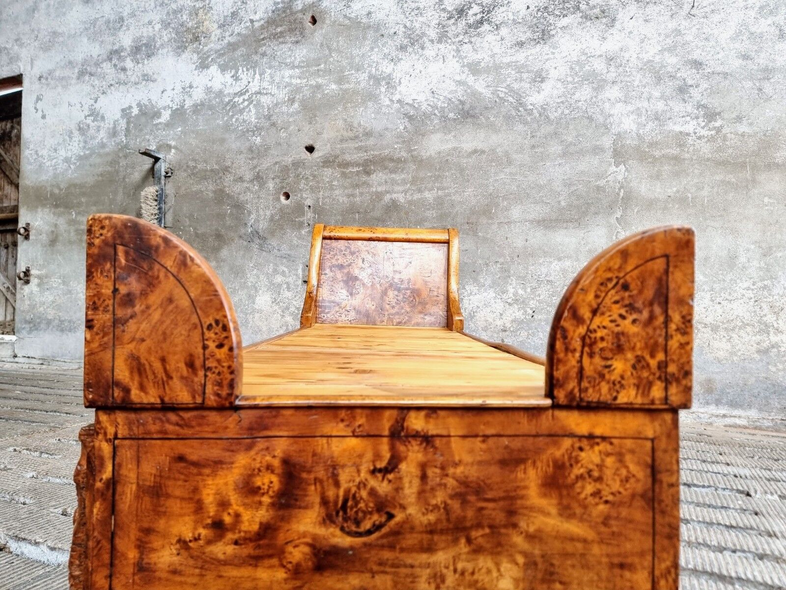 Antique chaise longue daybed Empire style walnut