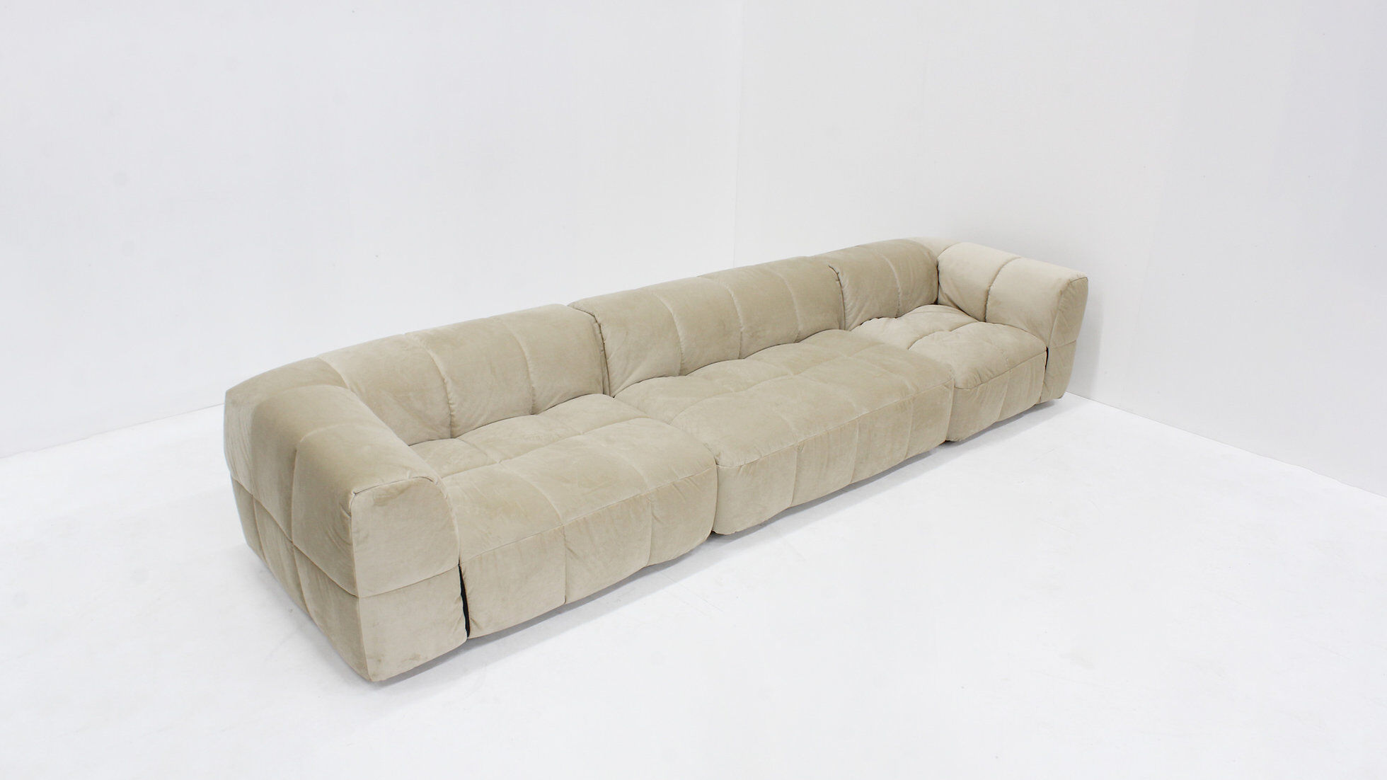 Vintage modular Arflex Strips sofa in beige velvet by Cini Boeri 1970s
