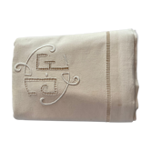 Drap ancien brodé.J F