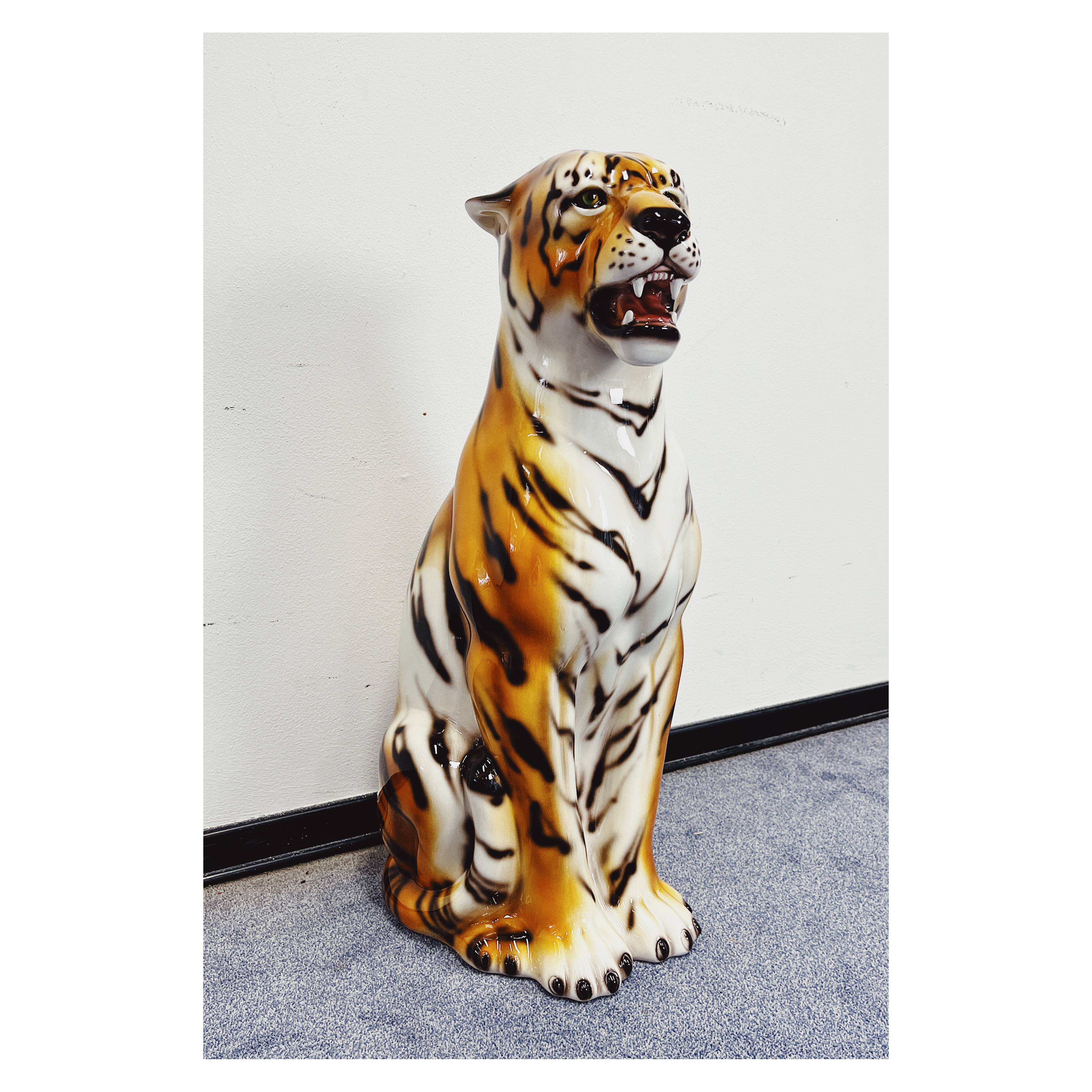 Statue de tigre en céramique