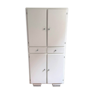 White Mado buffet renovated