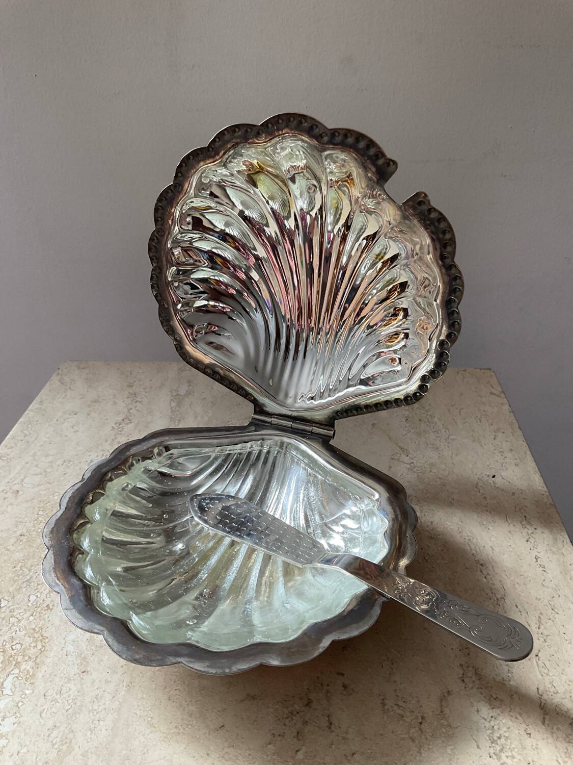 Vintage shell butter dish in silver metal