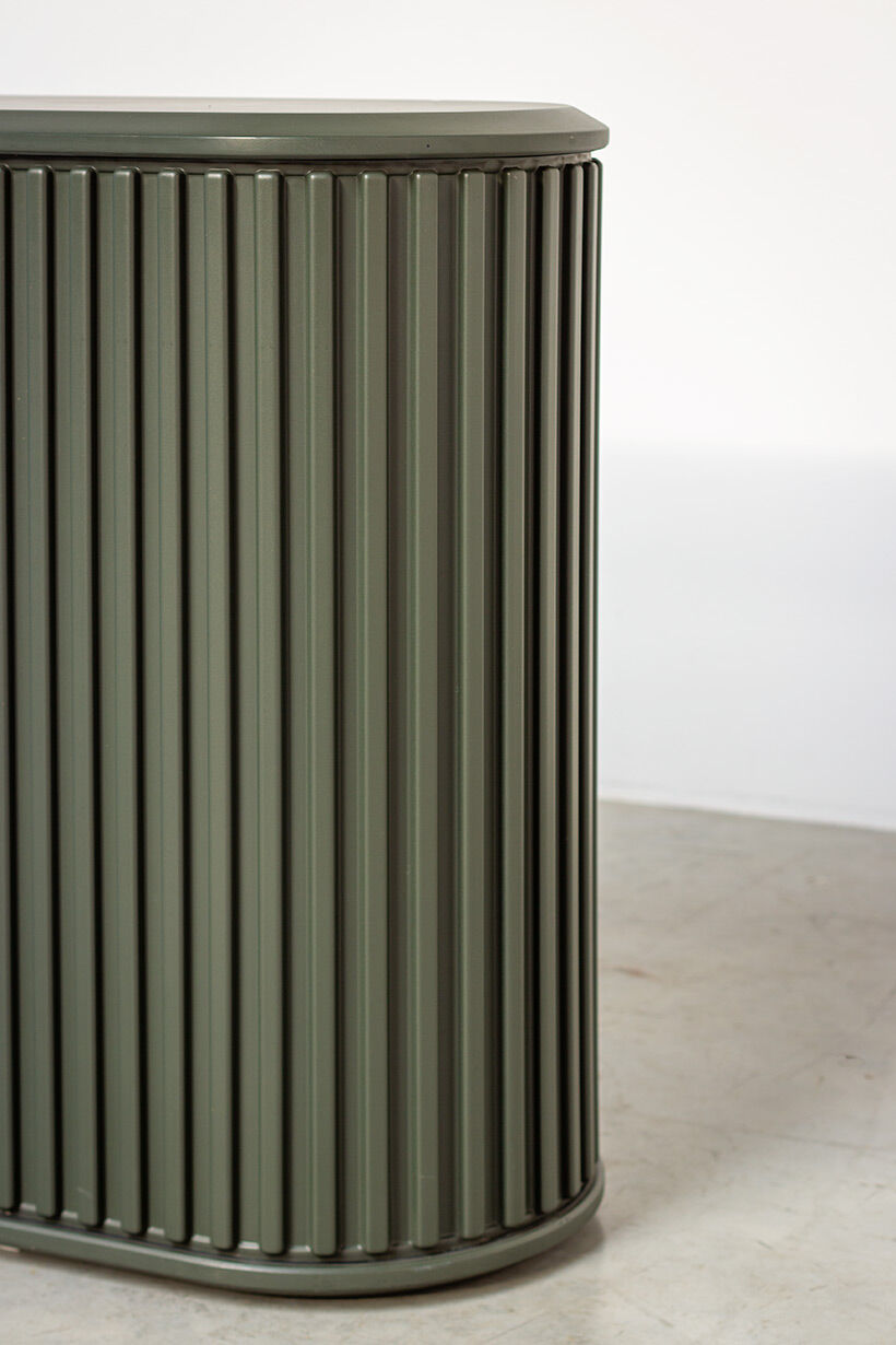 Dressoir post modernist Aldo van den Nieuwelaar for Pastoe 1970