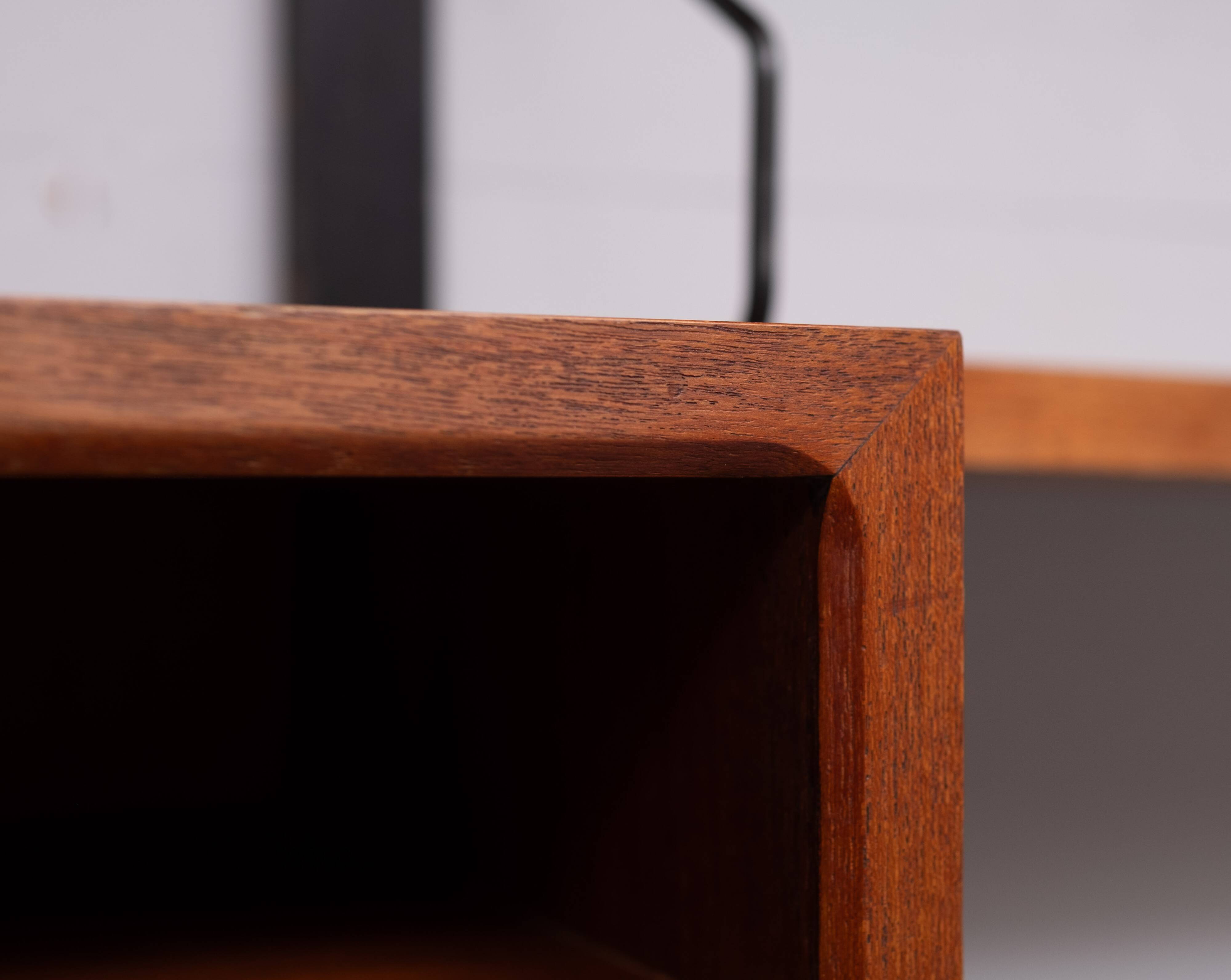 Poul Cadovius Royal wall system 2 Cabinets 6 shelves 1960s