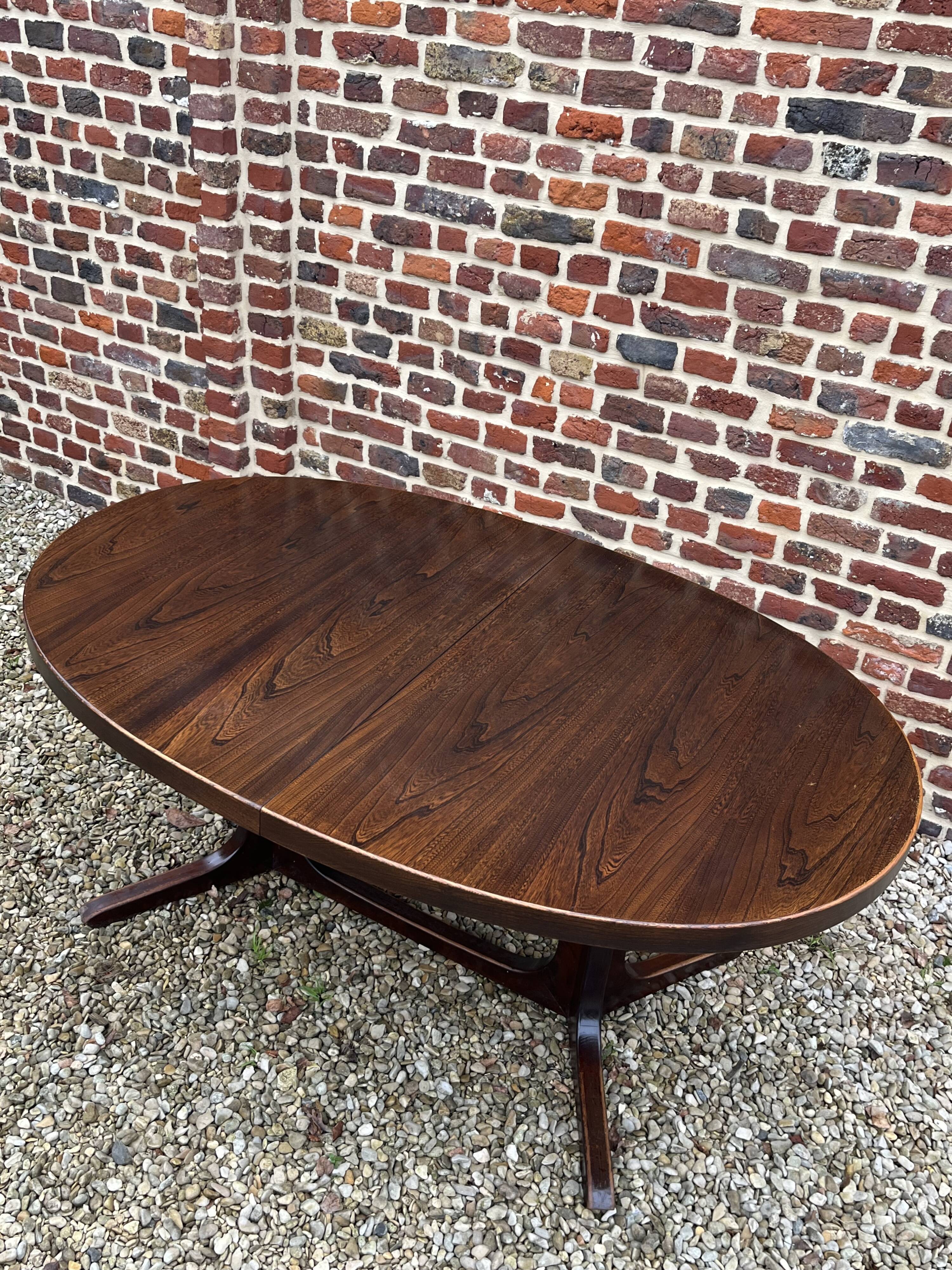 Baumann design oval dining table