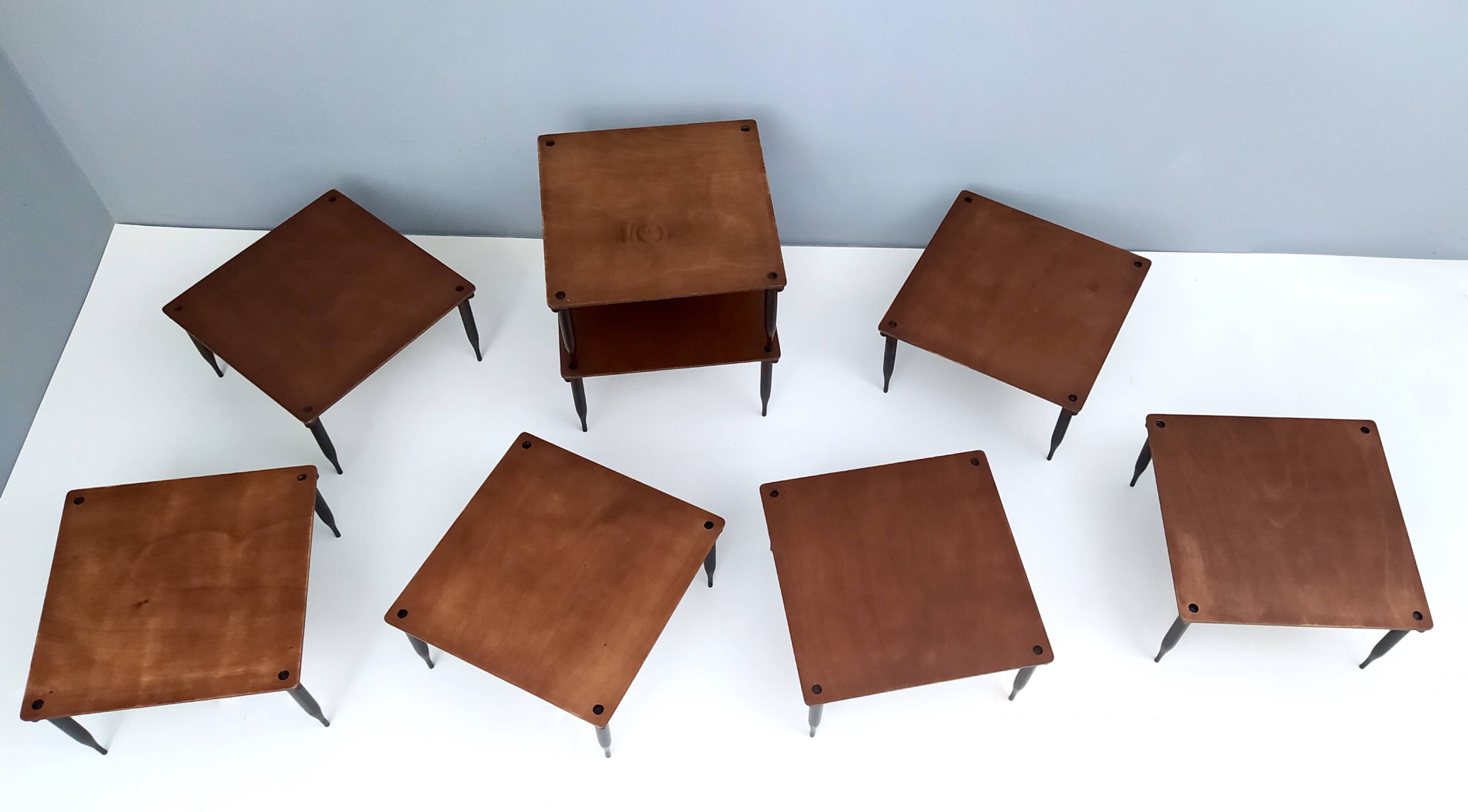 Vintage walnut coffee table model "T8" by Vico Magistretti for Azucena, Italy