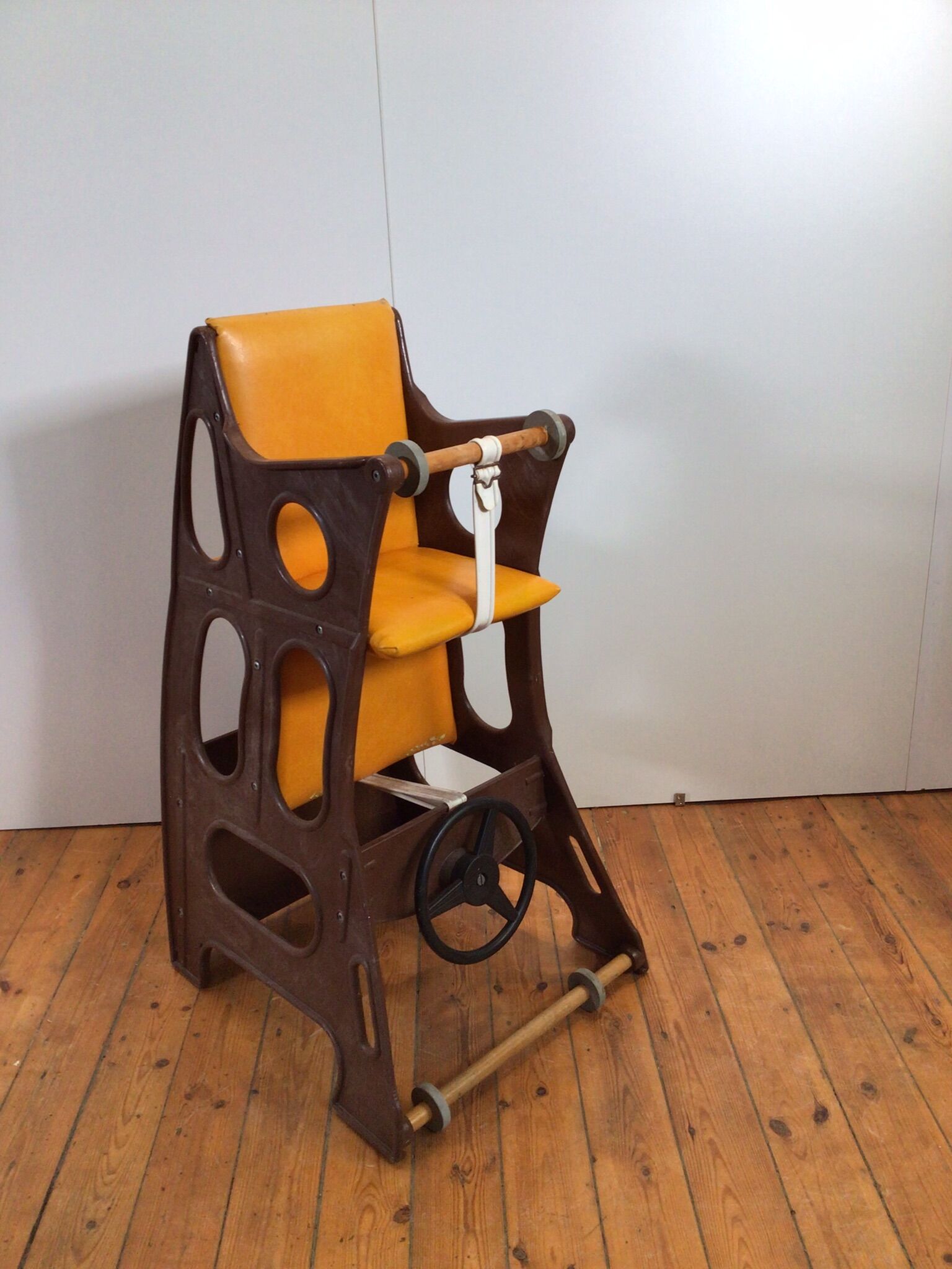 hokus pokus high chair