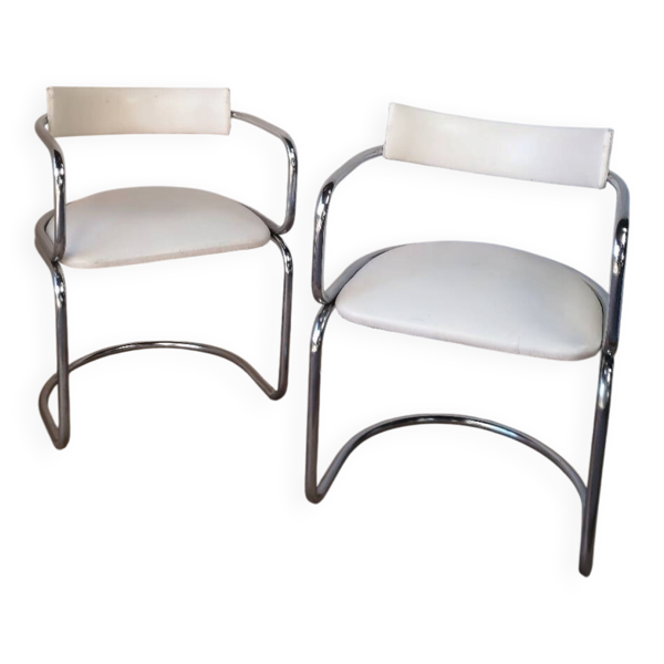 Paire de fauteuils canteliver vintage Zougoise Victoria, Suisse. — Beyit