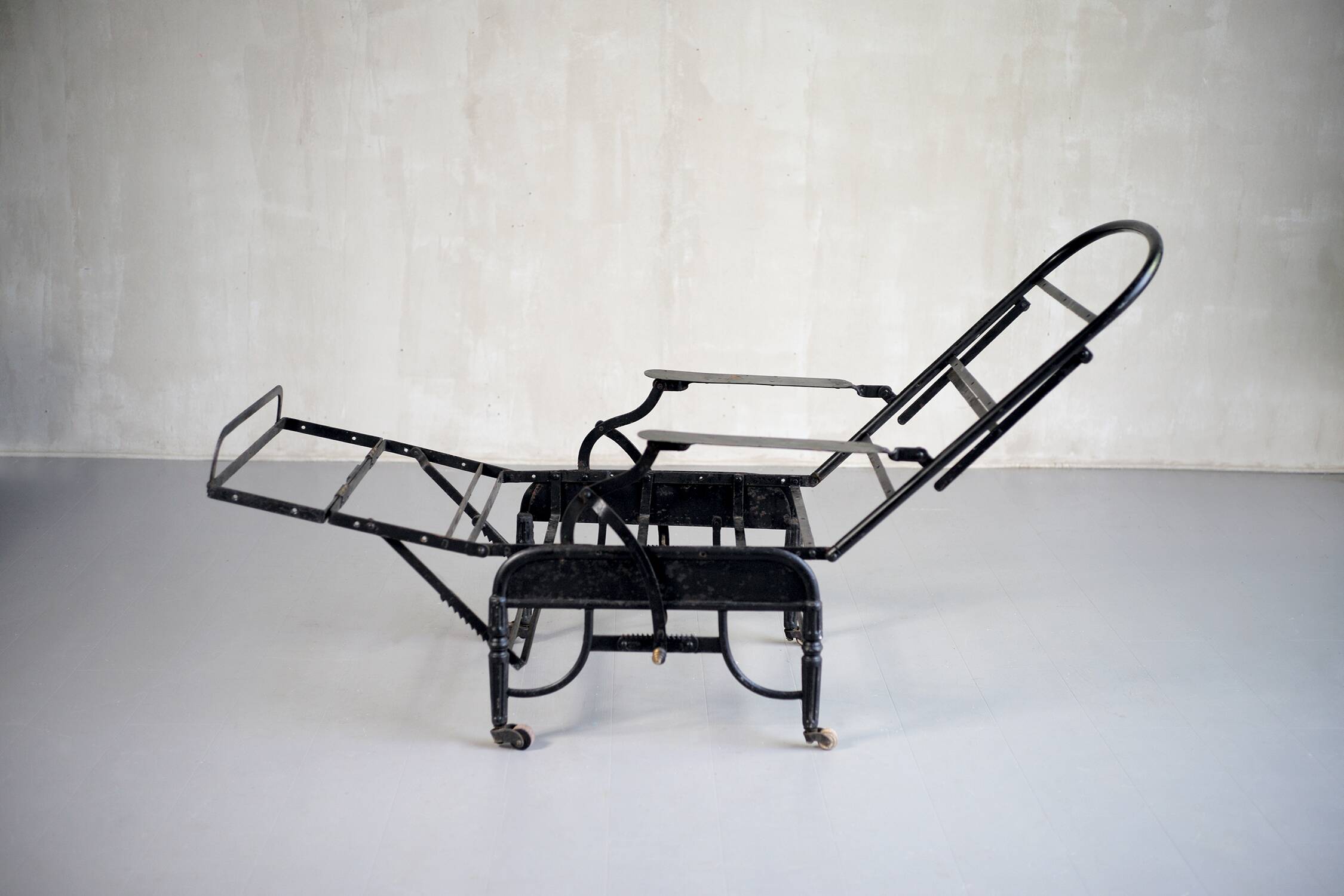 Fauteuil d'officier, Maison Pardon, Paris 19ème