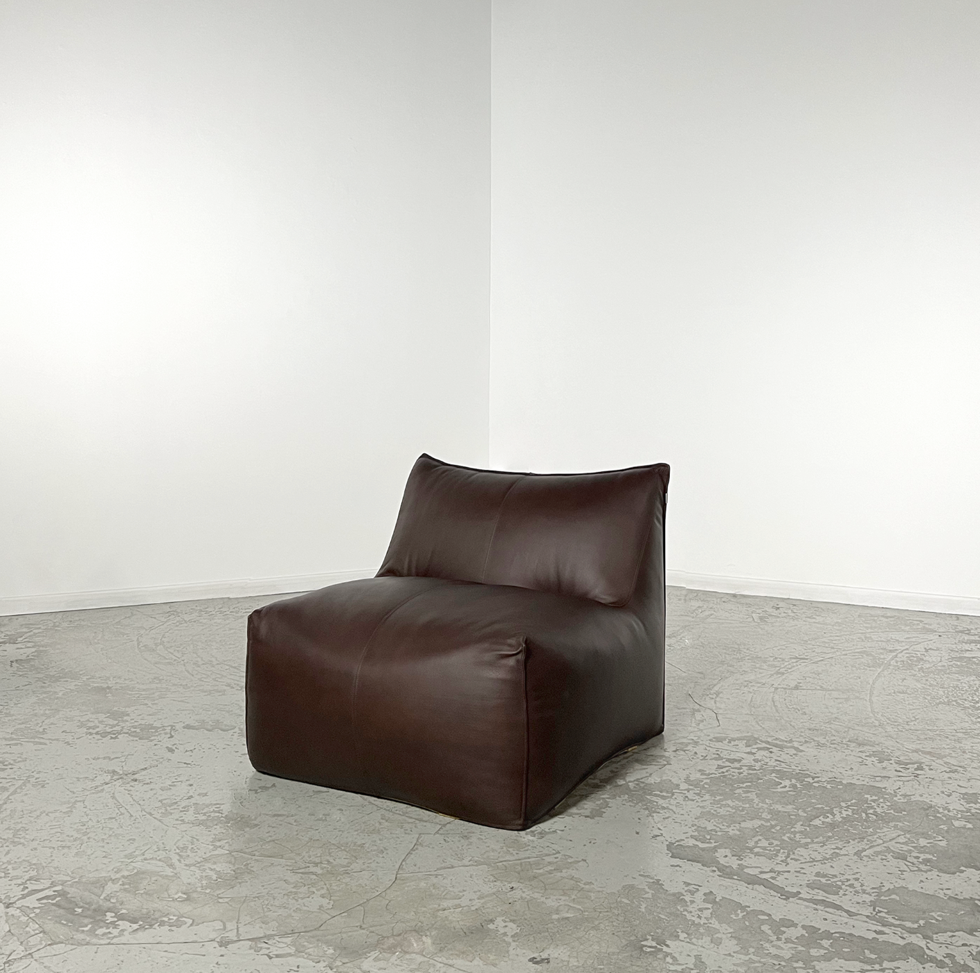 Chauffeuse « Bambole » par Mario Bellini  pour B&B Italia, 1972.