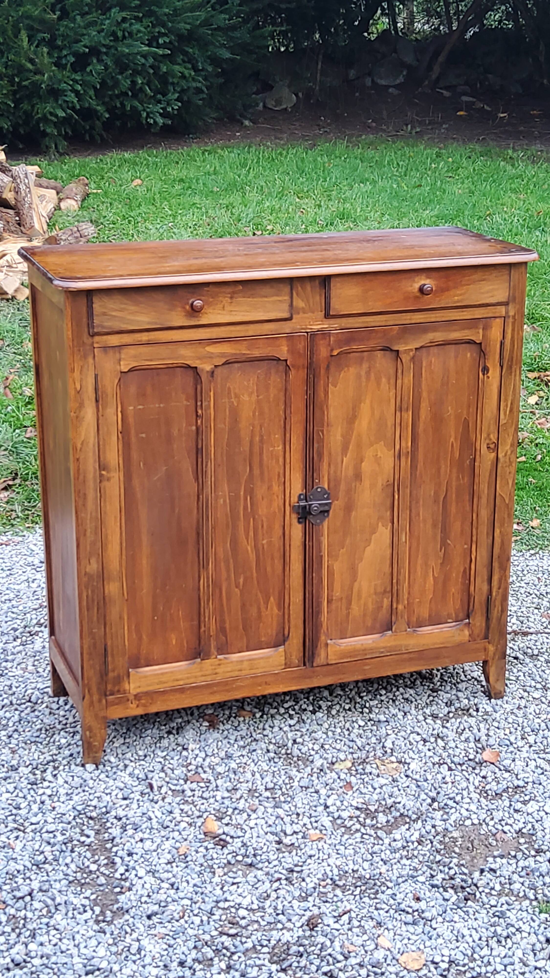 Parisian sideboard from the early 20th century, 2 doors, 2 drawers
