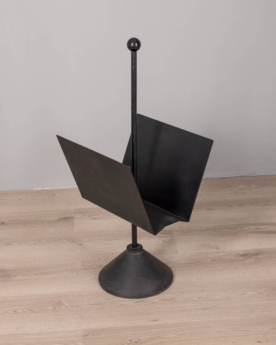 Porte-revues vintage années 80 en métal noir, design porada arredi