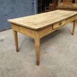Farm table