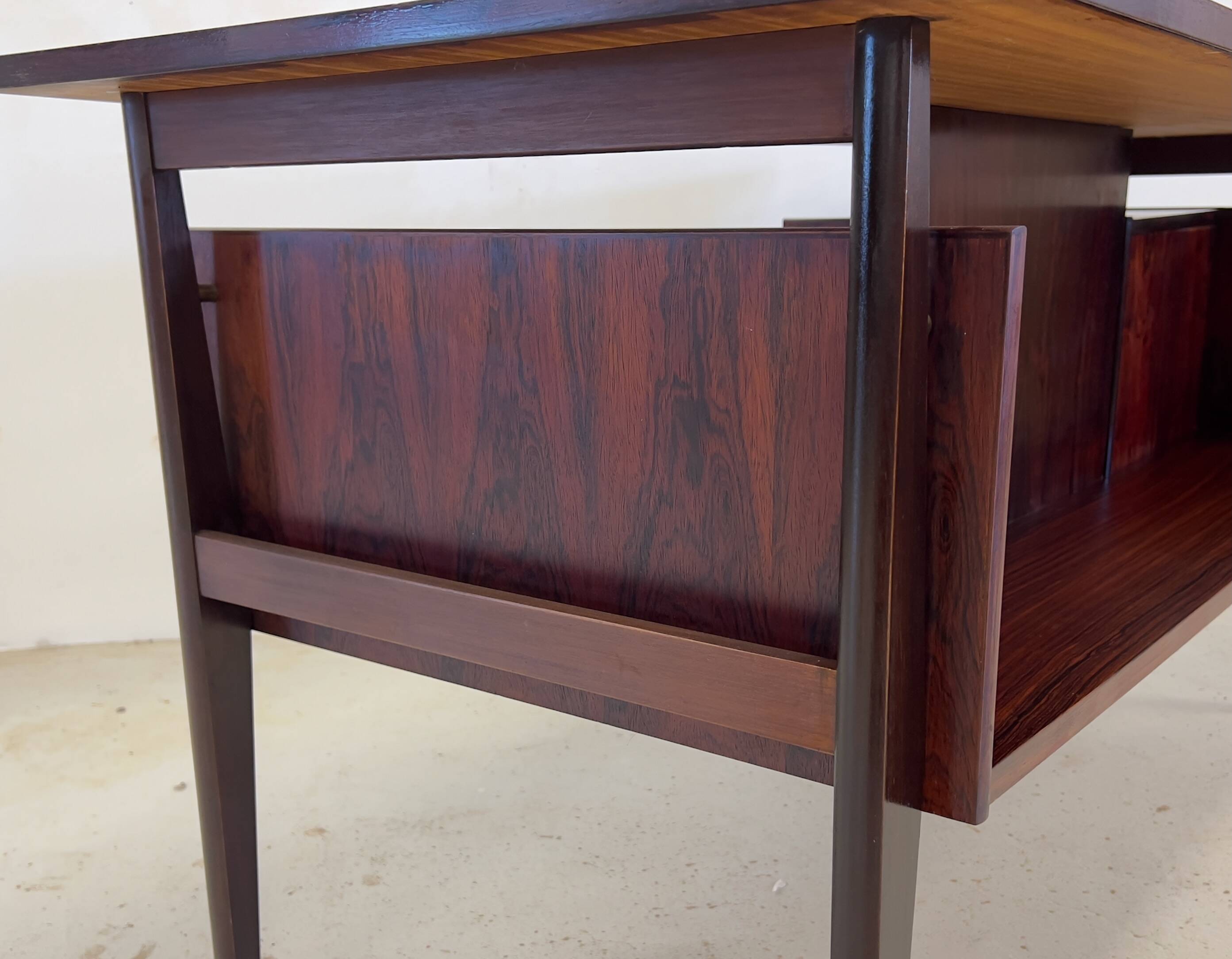 Bureau en palissandre par Gunnar Nielsen pour Tibergaard, années 1960.