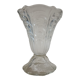 Vase en verre moulé