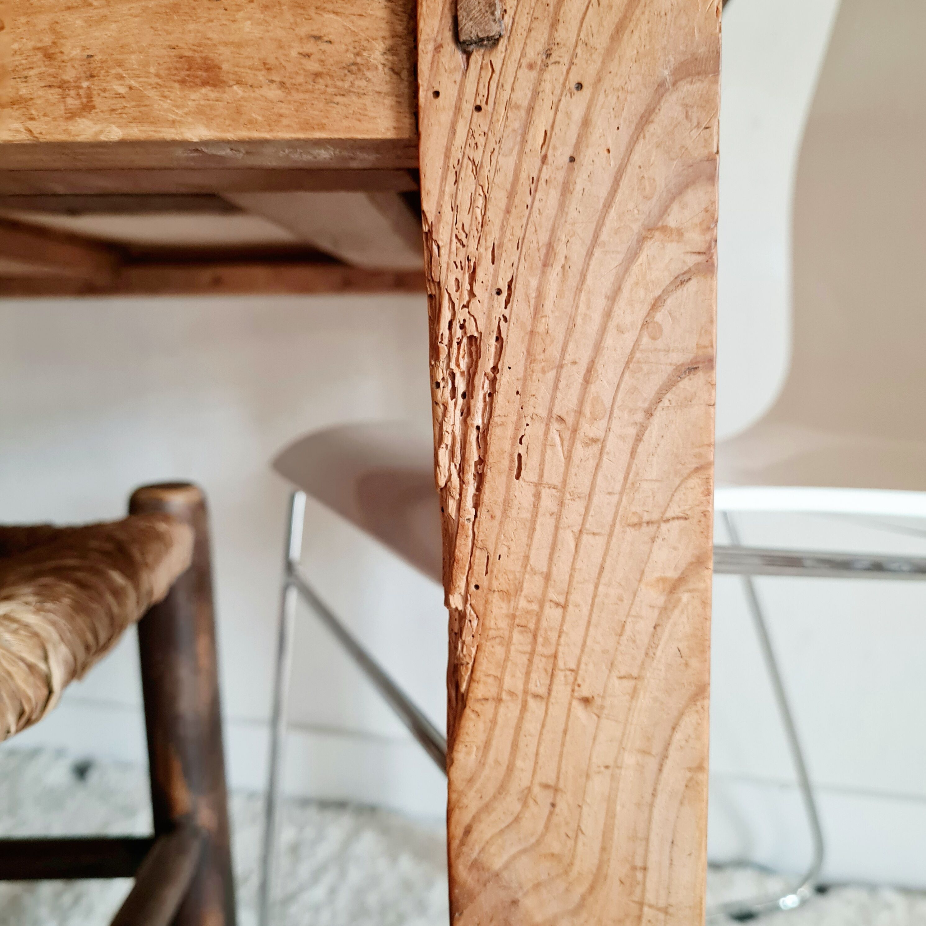 Old farm trade table 4 drawers