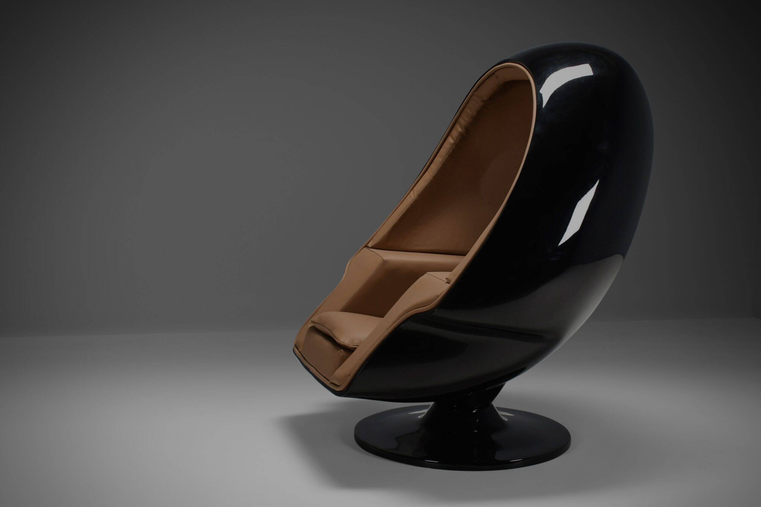 Original Lee West ‘Alpha’ Stereo Egg Chair, USA 1968
