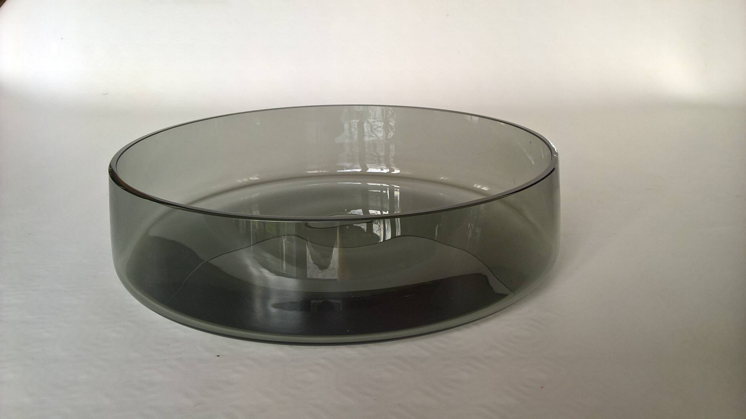 Coupe en verre fumé By Nord Copenhagen