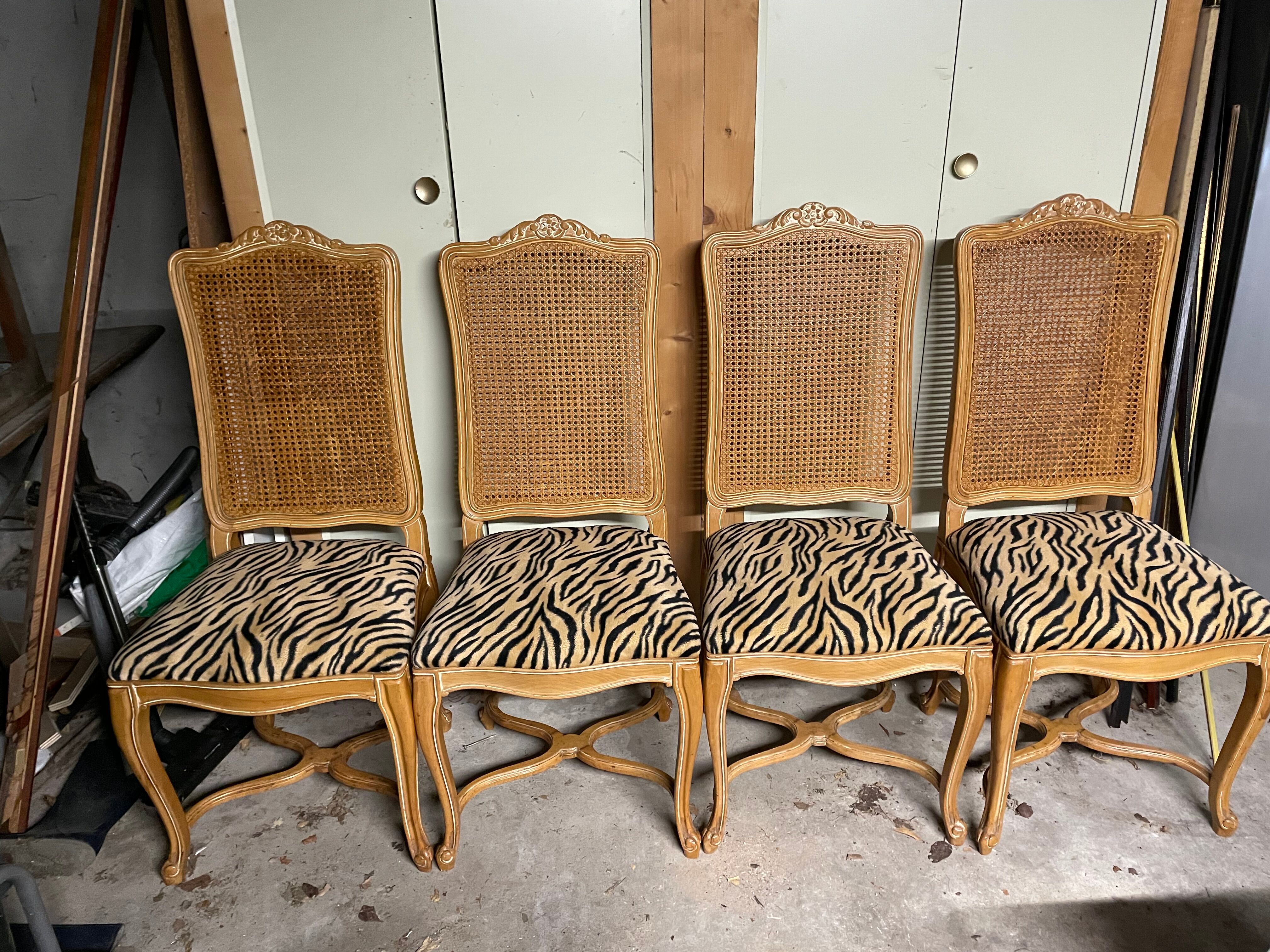 4 chaises bois cérusé années 80