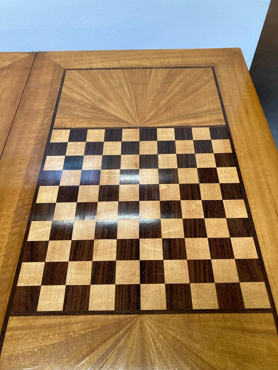 Game table