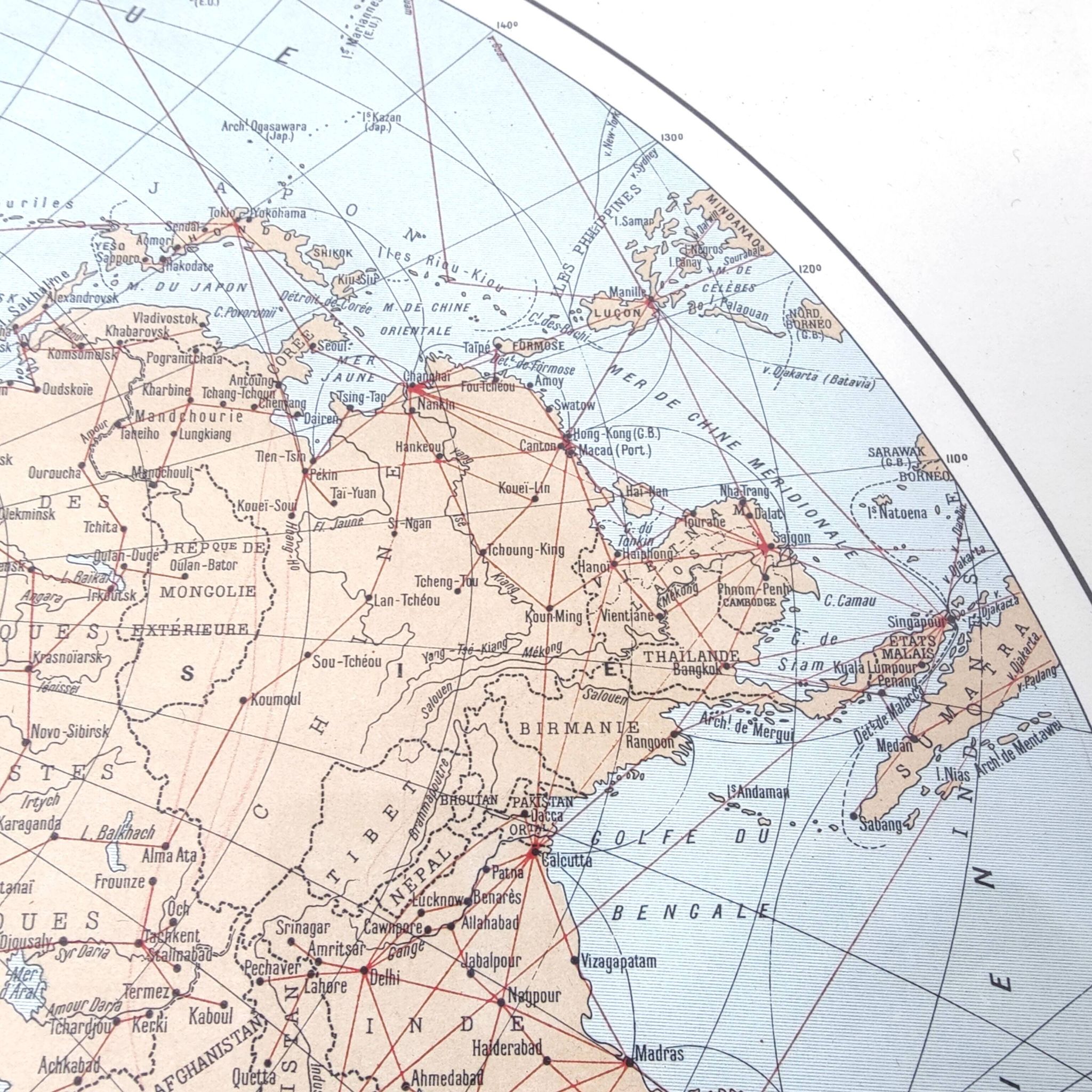 World map, planisphere, vintage air and sea routes from 1950.