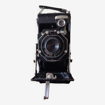 Kodak bellows camera with its bag